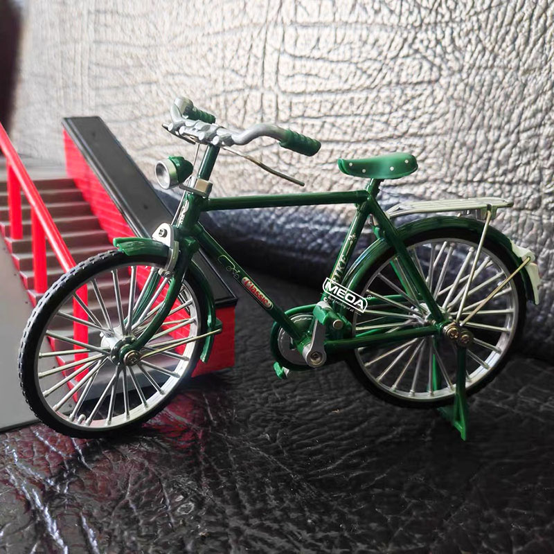1:10 Scale Die-Cast Alloy Mini - Kids Toys Under $10 recension och pris
