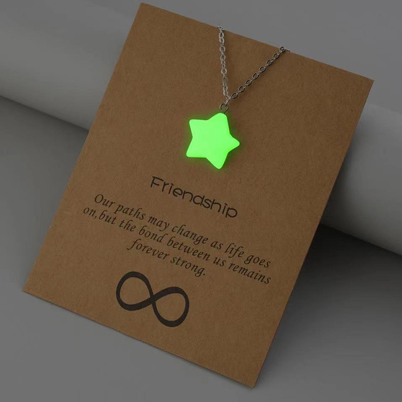 Fashion Glow In Dark Necklace  - Glow In Dark Stars recension och pris